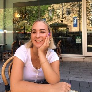 Meet your Posher, Jessica